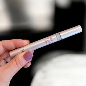 It Cosmetics NEW Je Ne Sais Quoi Lip Serum in Love Shade